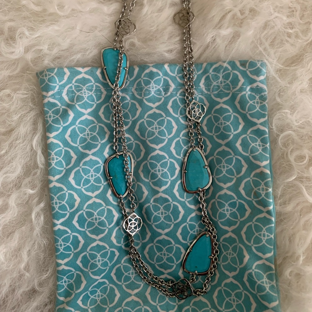 Kendra Scott necklace